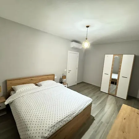 Apartament For Up To 3 Guests Tirana